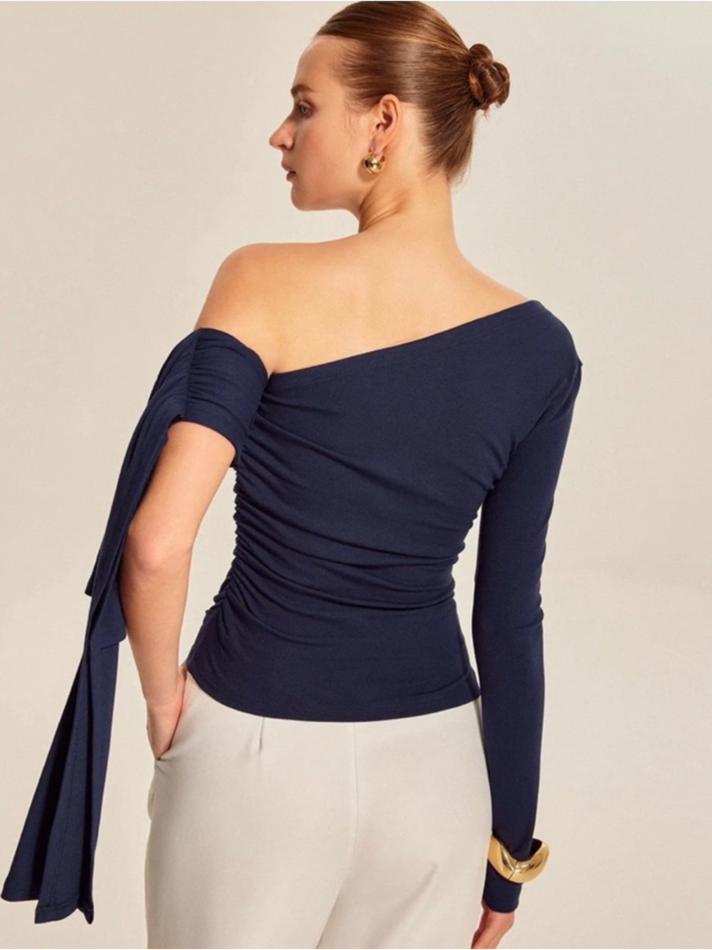 Commense Asymmetric One-Shoulder Black Top with Draped Sleeve new with tags XS - Picture 3 of 3